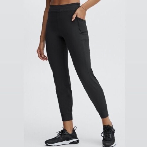 Fabletics Cold Gear Joggers - Picture 1 of 6
